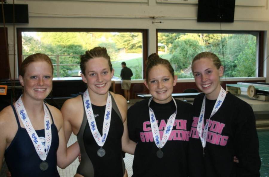 Catherine+Bendziewicz+and+the+Chapin+Varsity+Swimming+team+celebrate+their+success.