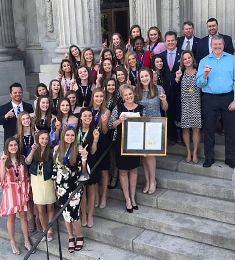 Chapin High Dances to State House