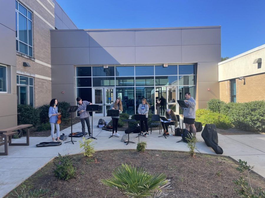 Students from orchestra performed live in the courtyard at lunch for teachers. 